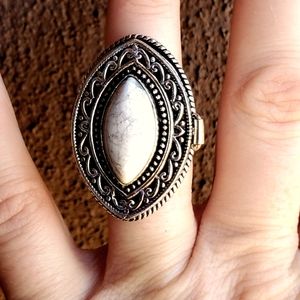 New Amazing Howlite 925 Silver Poison Ring.